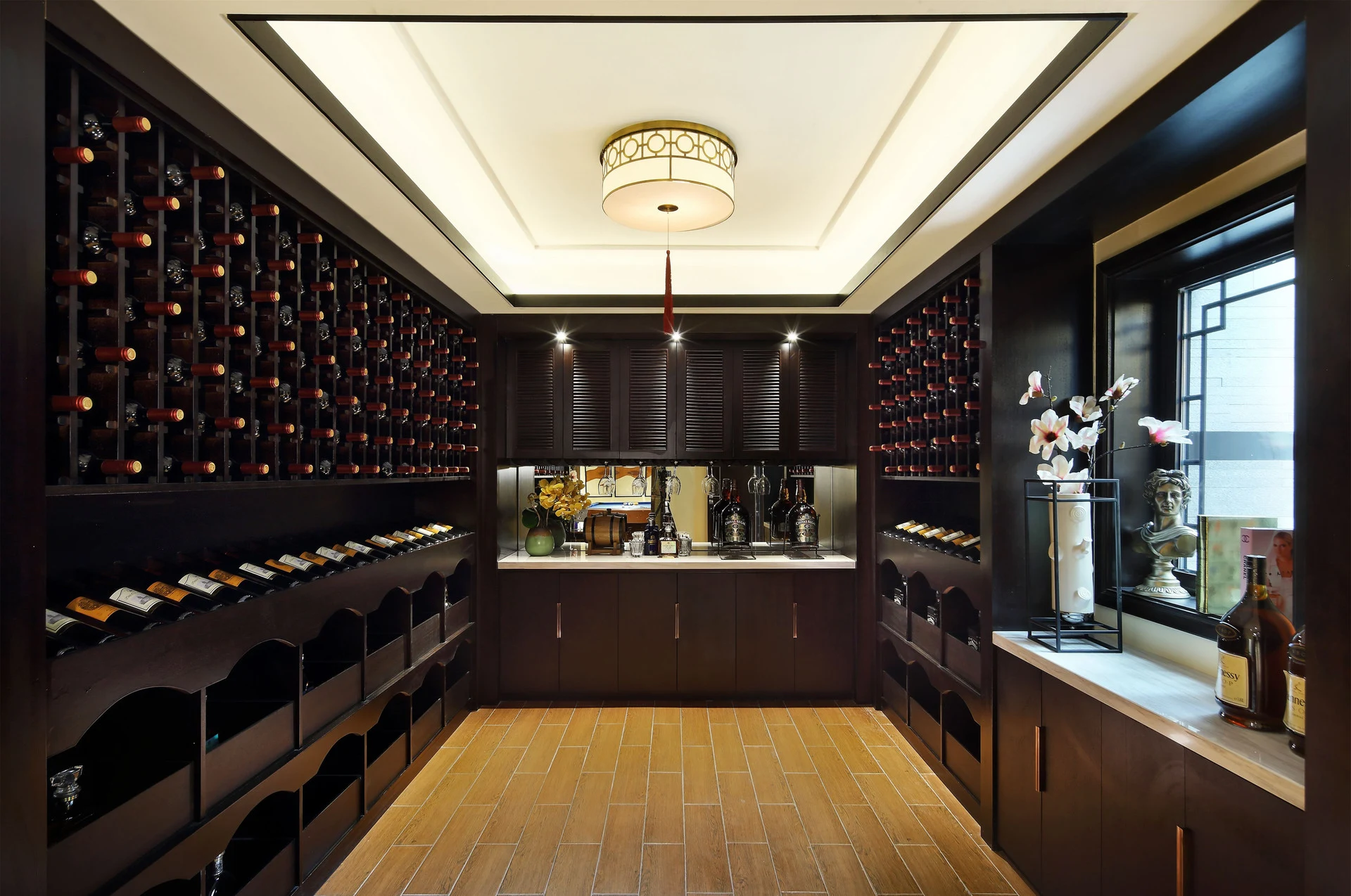 A Cellar Worth the Collection — American-style cabinetry by Vamaylo