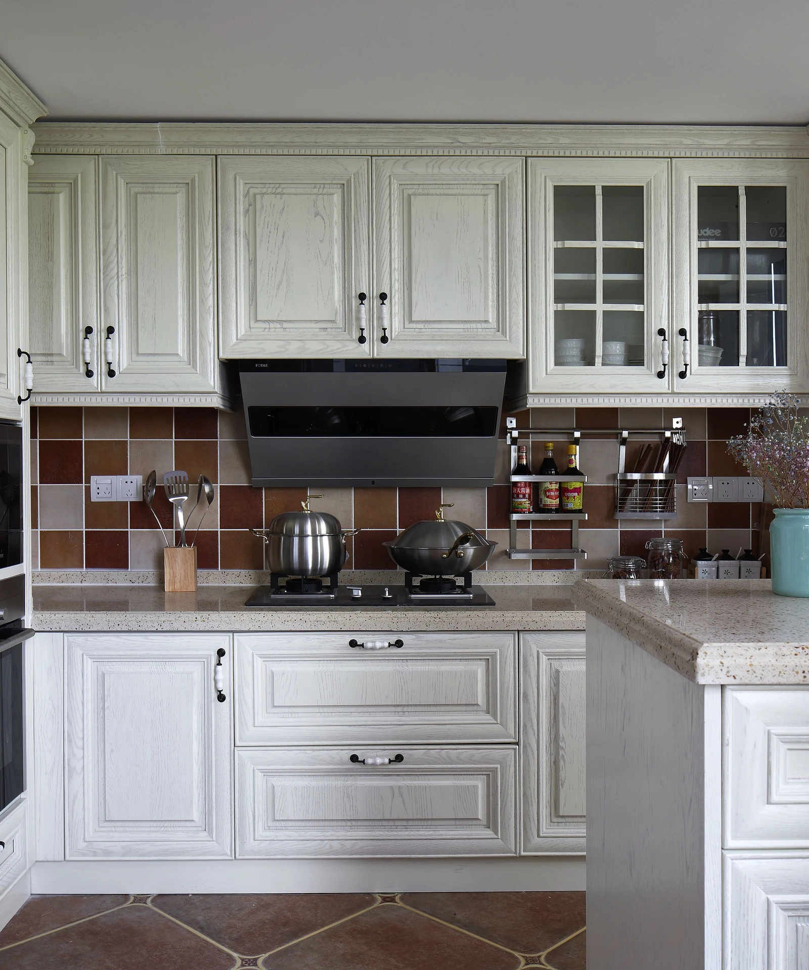 Kitchens Built Around the Way You Cook design idea 2 — Vamaylo