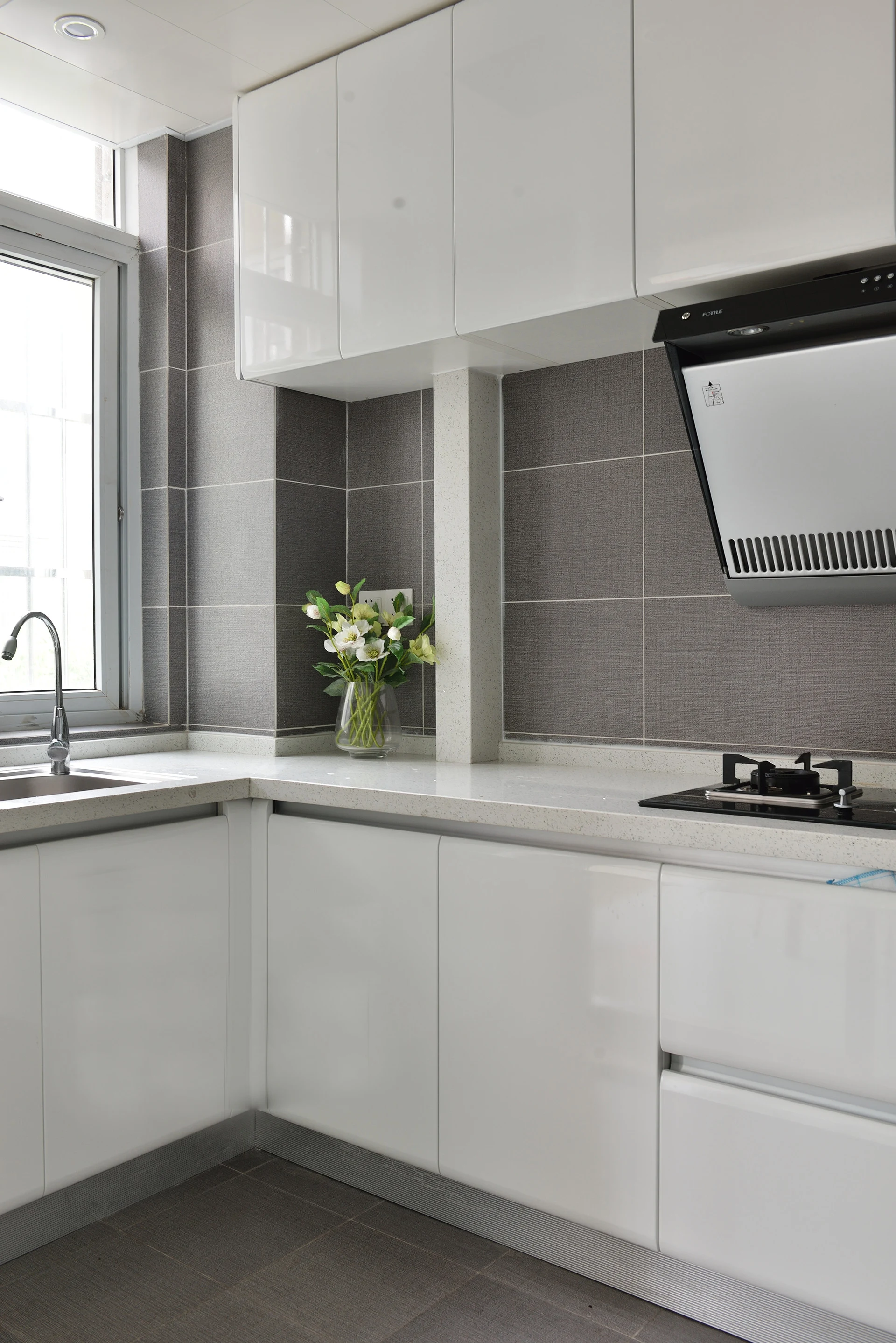 Clean Lines for Modern Living design idea 2 — Vamaylo