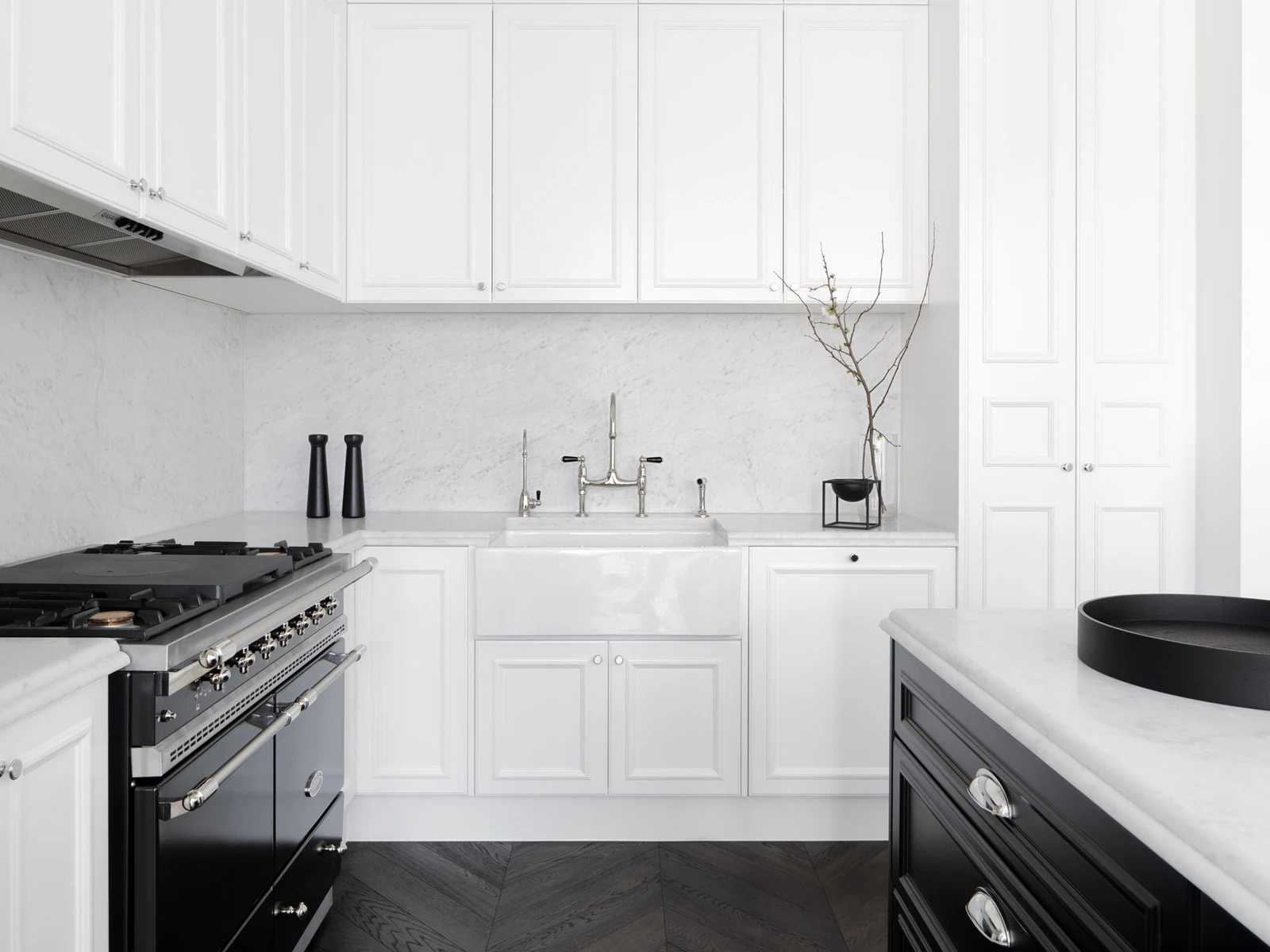 Kitchens Built Around the Way You Cook design idea 4 — Vamaylo