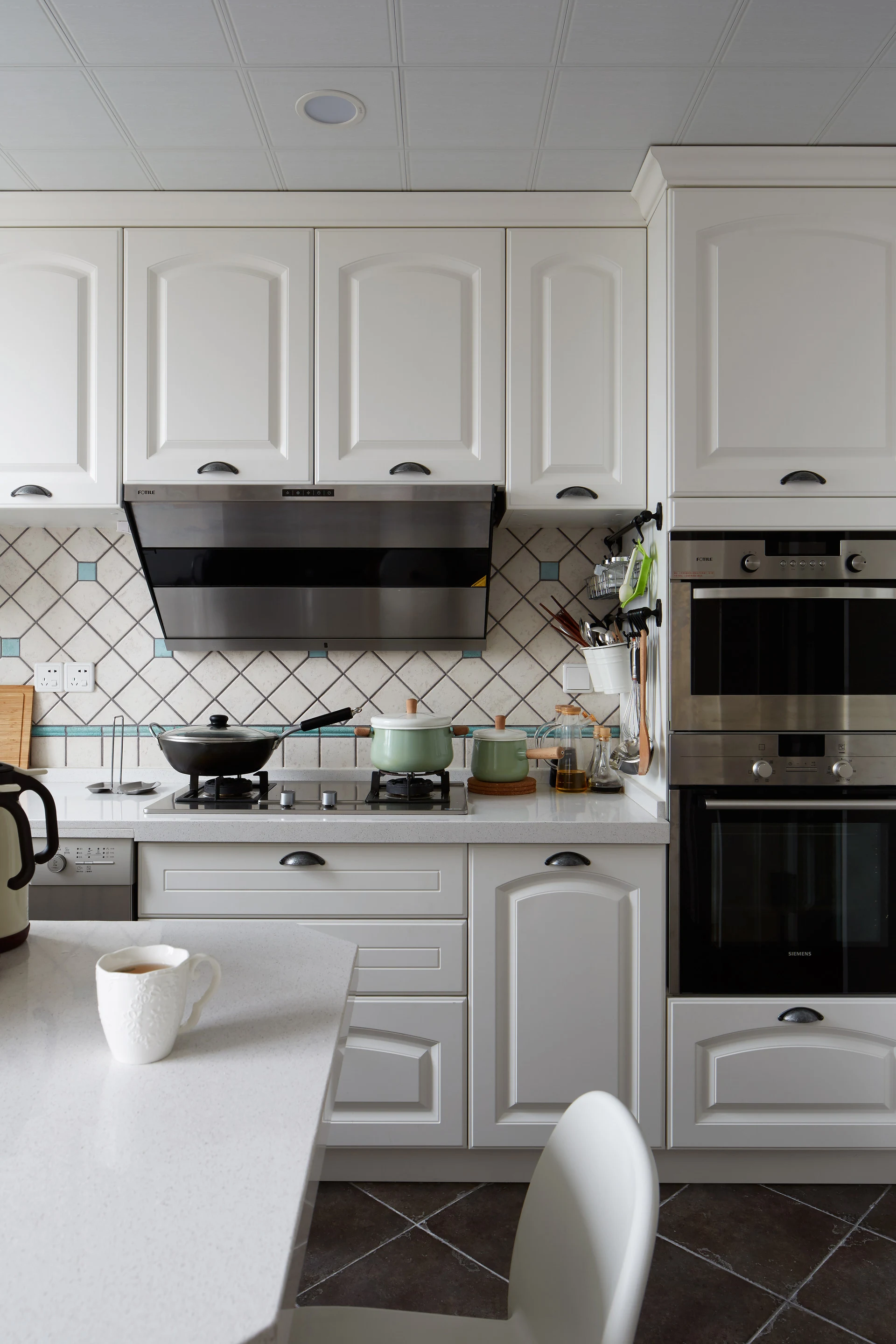 Farmhouse Warmth, Built to Work design idea 5 — Vamaylo