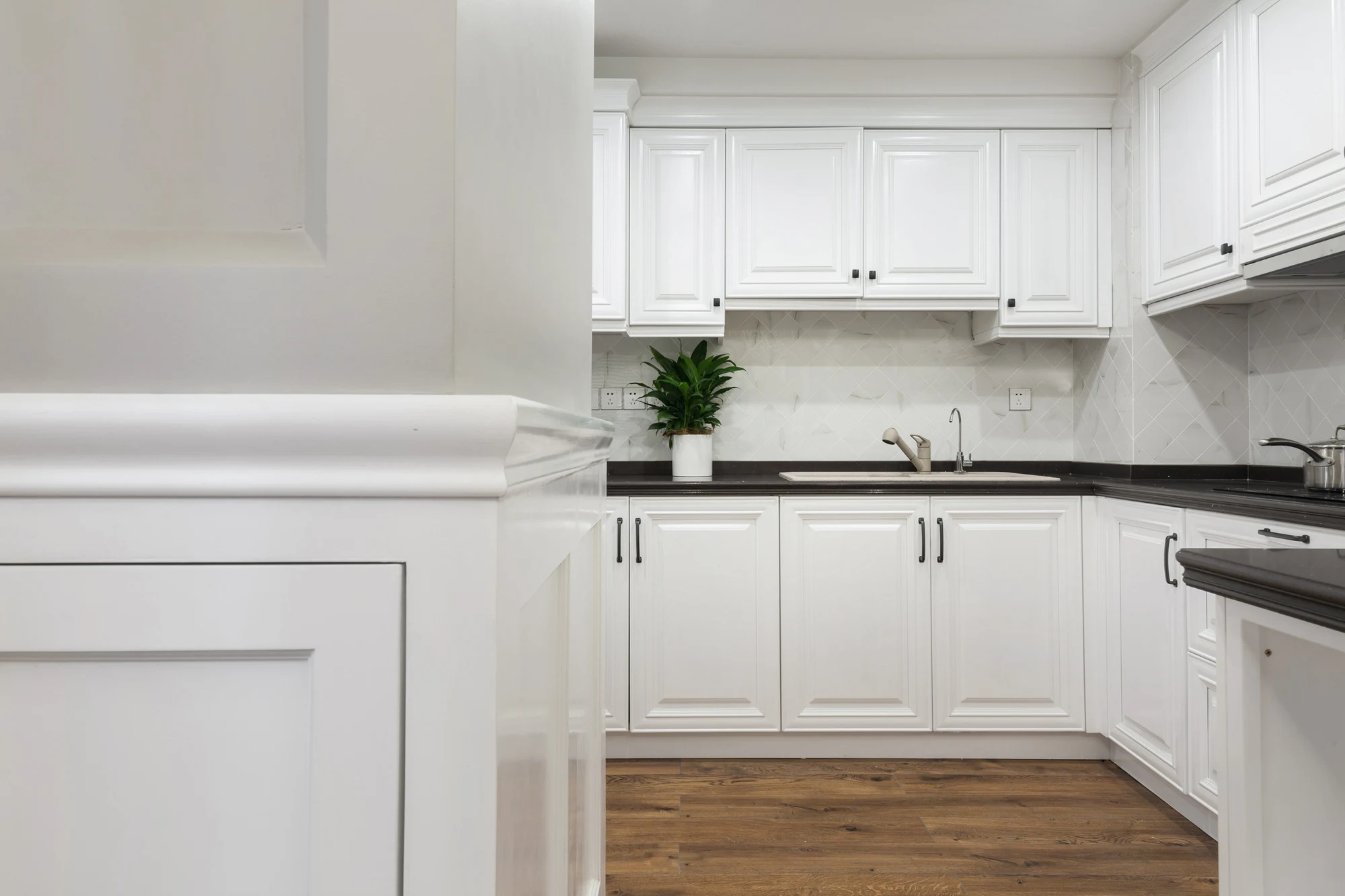 Kitchens Built Around the Way You Cook design idea 6 — Vamaylo