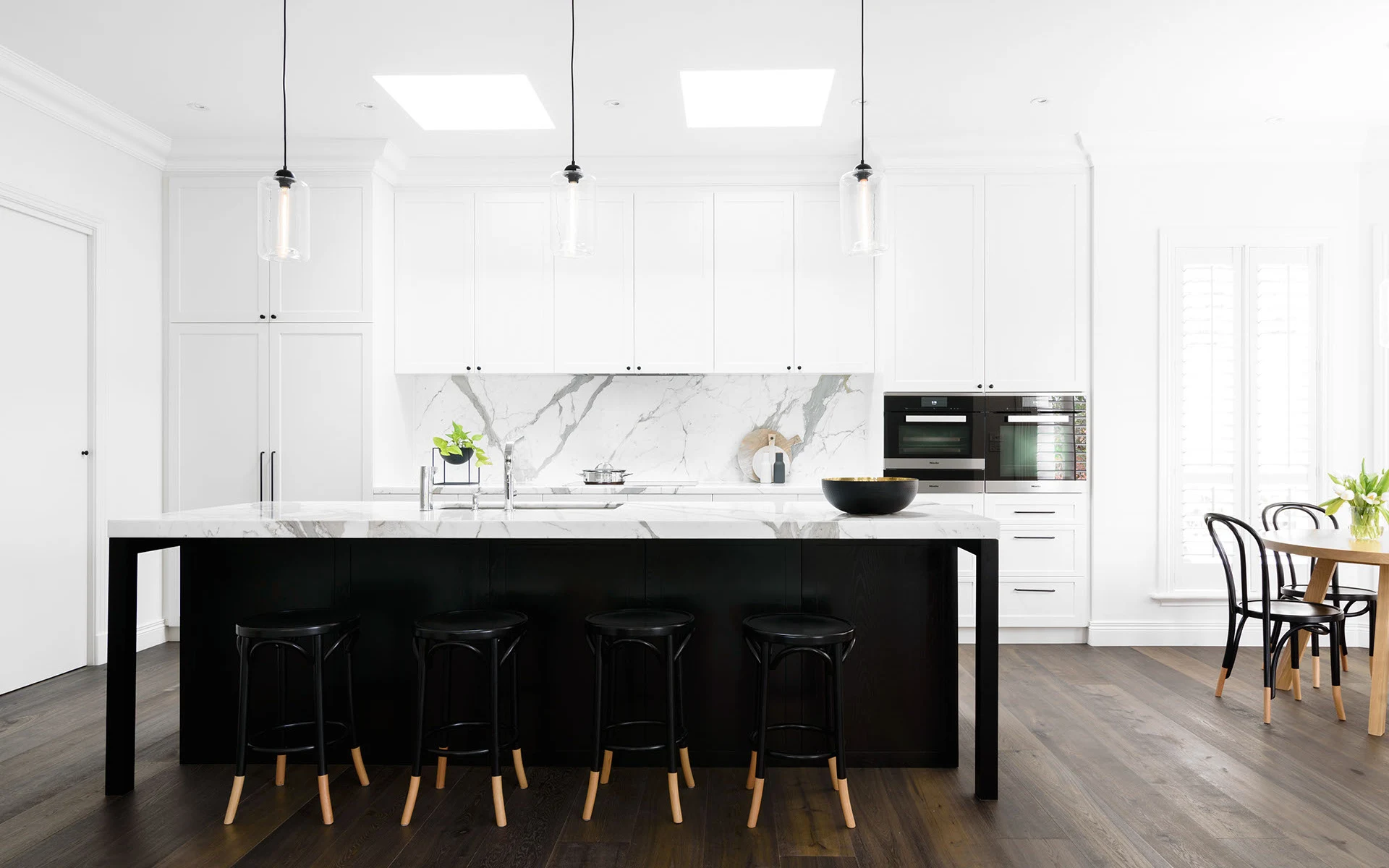 Kitchens Built Around the Way You Cook design idea 9 — Vamaylo
